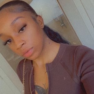 Meet your Posher, Ciara